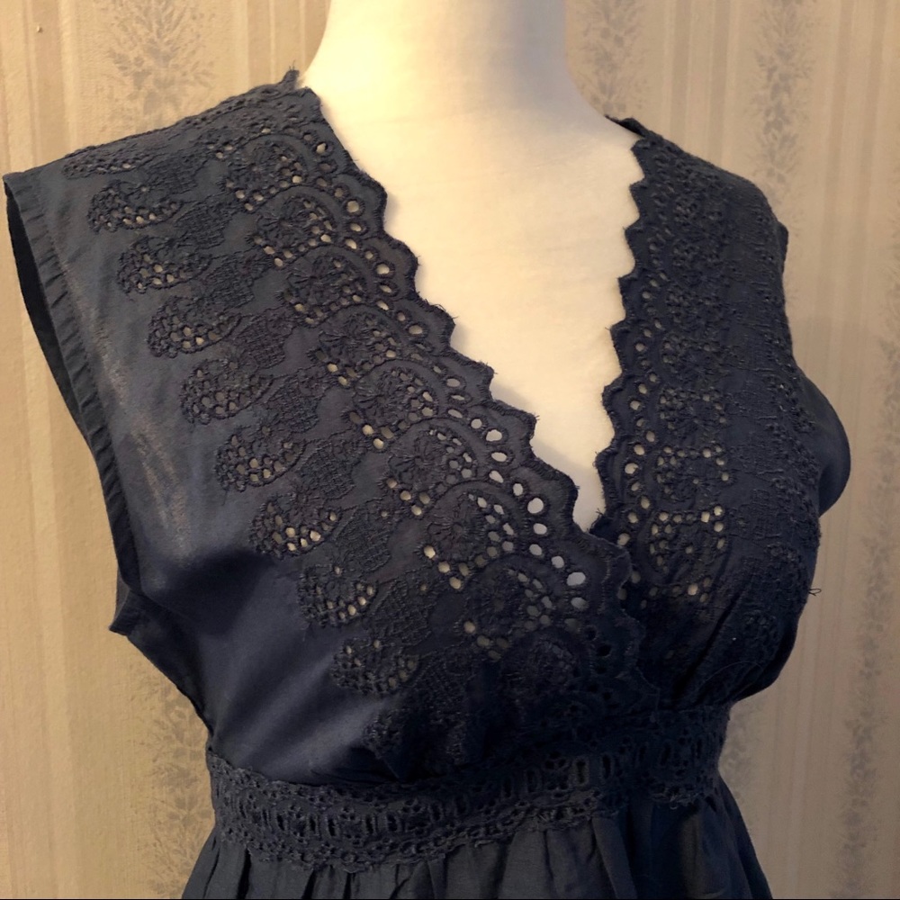 American Eagle V-Neck Eyelet Top - Picture 2 of 6